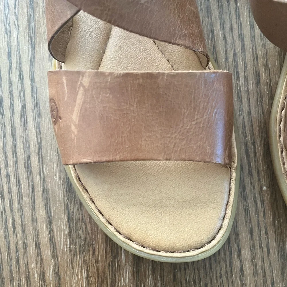 Born Women's Tan Leather Crisscross Strap Sandals